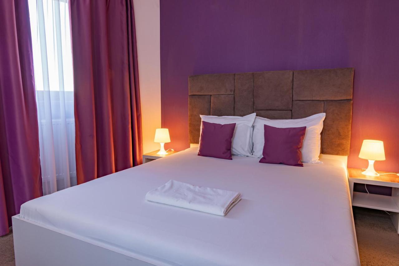 Hotel Bordeaux Galaţi Esterno foto