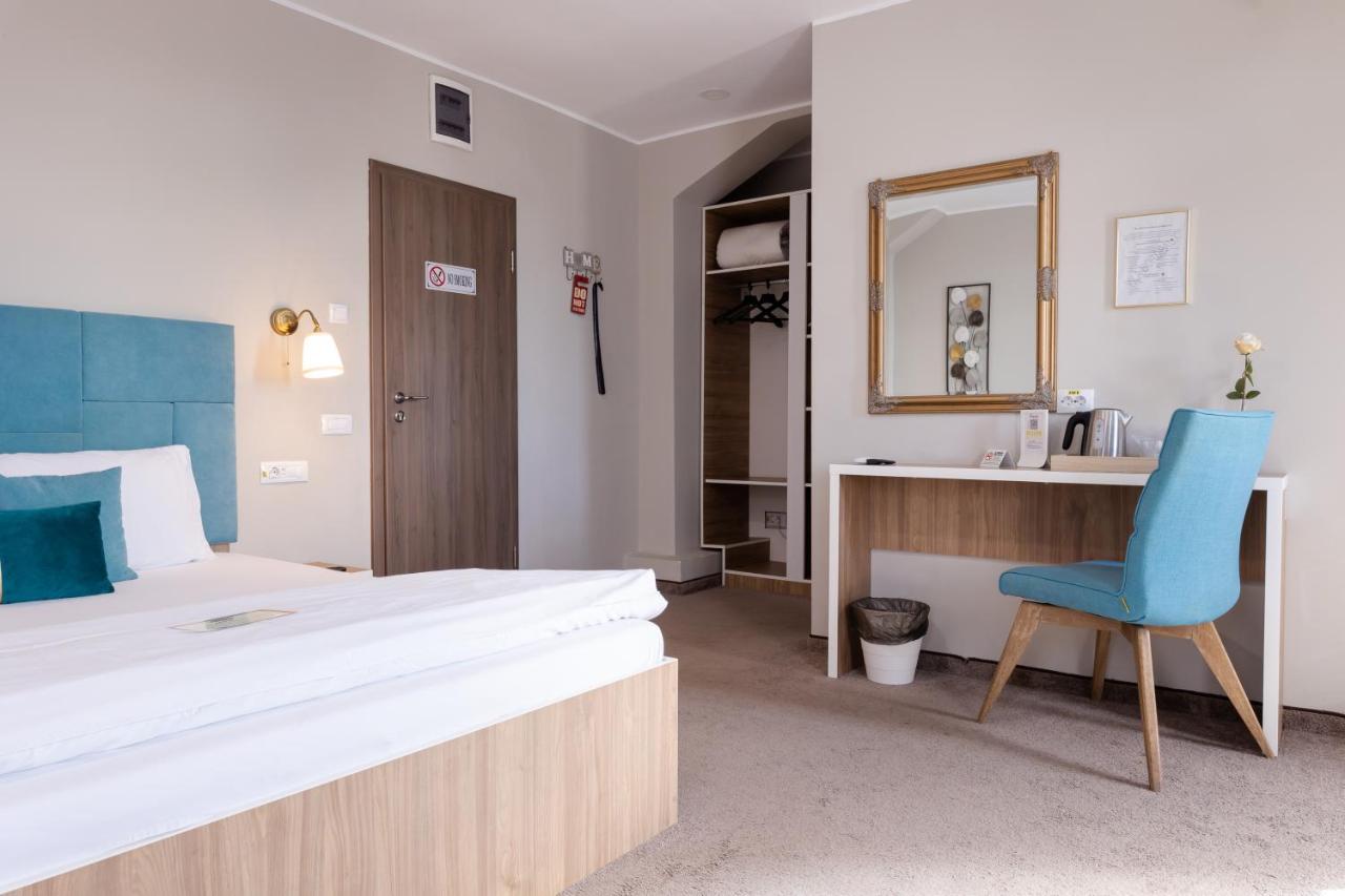 Hotel Bordeaux Galaţi Esterno foto