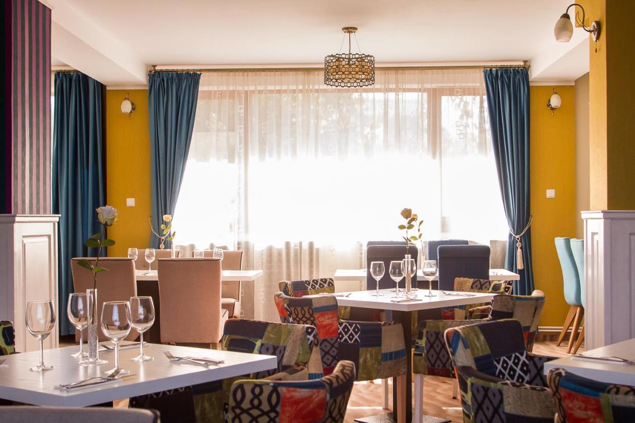 Hotel Bordeaux Galaţi Esterno foto