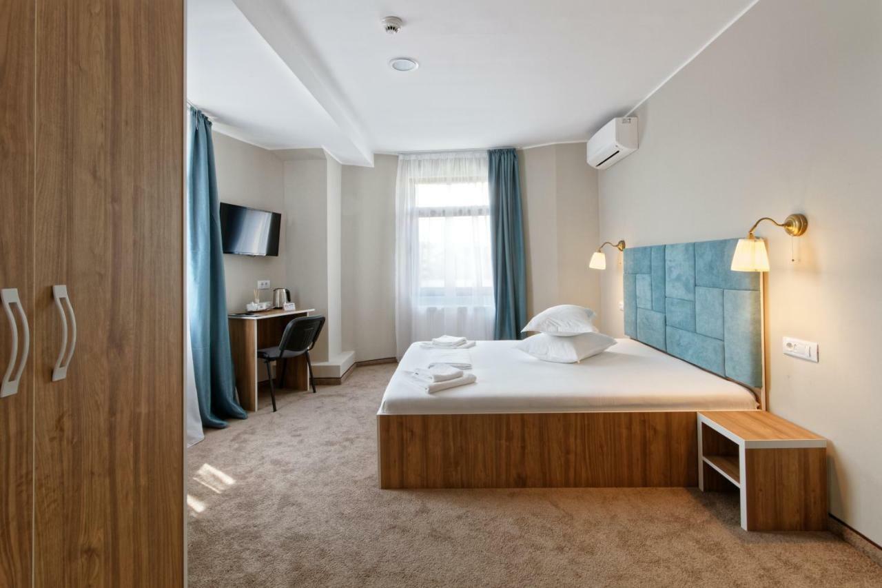 Hotel Bordeaux Galaţi Esterno foto